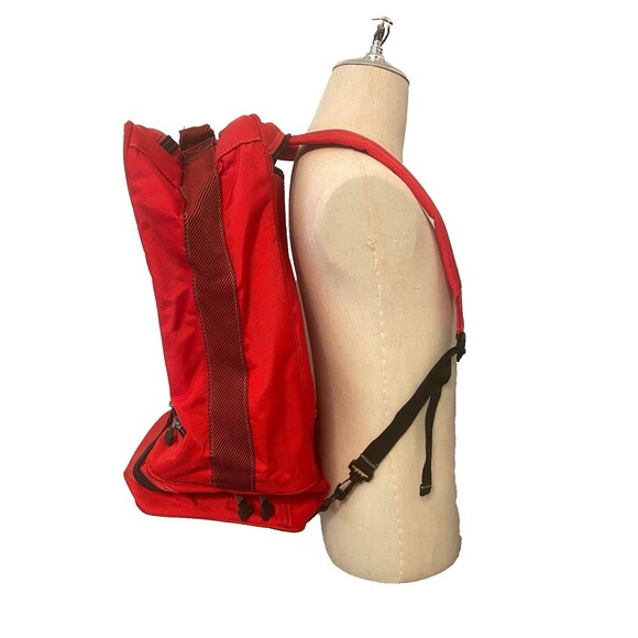 Vintage MARLBORO UNLIMITED BACKPACK DUFFLE CONVERTIBLE GEAR BAG Multi-Use Red - Picture 1 of 11
